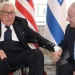 Kissinger protege a Israel