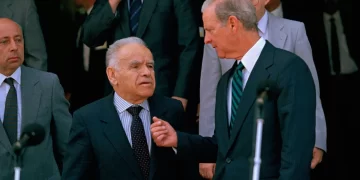 Shamir y Baker chocan por la delegación palestina ante la Conferencia Internacional de Madrid